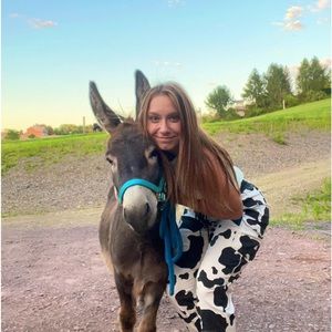 Meet your Posher, Lauren